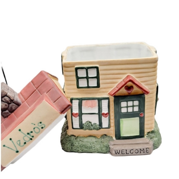 🌷Vintage Ceramic House/Cookie Jar - Picture 6 of 7